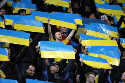 На Украине утвердили футбольный статус лозунгов «Слава Украине» и «Героям слава»