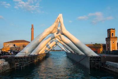 Венецианская биеннале пройдет в 2022 году