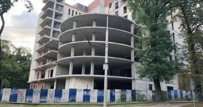 Алиханов рассказал, когда планируют достроить гостиницу у здания областной прокуратуры