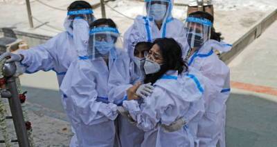 Индию атакует новый вирус: на 150% вырос показатель инфицирования "черной плесенью"