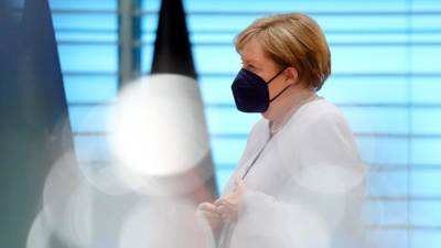 В последний раз в качестве канцлера: прощальная встреча Меркель с видом на море