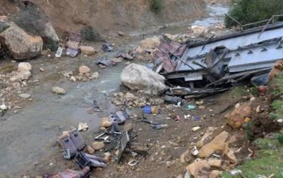 В Пакистане в ДТП с автобусом погибли 20 человек - korrespondent.net - Пакистан - провинция Белуджистан - Pakistan