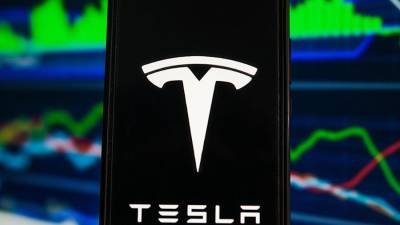 Tesla представила новый электромобиль за 9,3 млн рублей