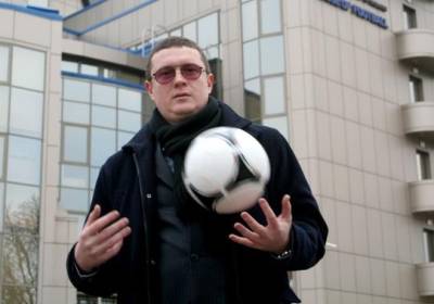 Спортивный юрист Илья Скоропашкин: Первый матч сборная может провести, заклеив пластырем надпись