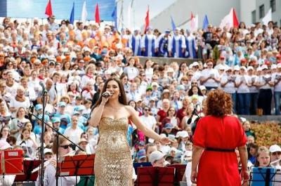 В Екатеринбурге потратили ₽1,4 млн на концерт «Хором славим Россию и город»