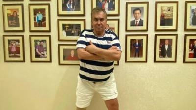 Садальский расстроился, что из гостиницы Ялты убрали фото украинского ведущего