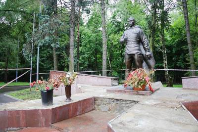 Толстой призвал восстановить памятник воину-освободителю после обращения ветерана