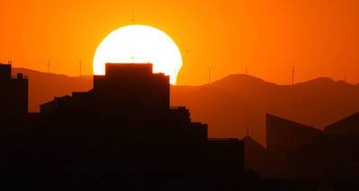 Редкое явление - фантастические кадры солнечного затмения