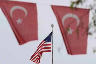 В Турции заявили о попытке США оторвать Анкару от Москвы