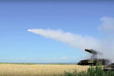 Зенитно-ракетный полк встанет на защиту черноморских аэродромов