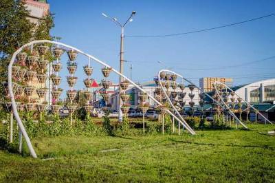 Город Украинка заплатит фигуранту уголовного дела 3,5 млн грн за высадку цветов