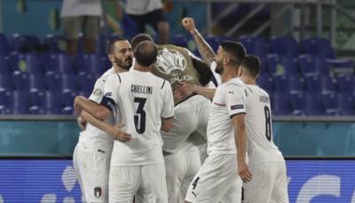 Сборная Италии впервые забила три гола в матче чемпионата Европы