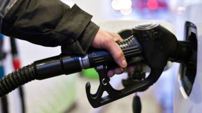 Аналитики спрогнозировали незначительное повышение цен на бензин