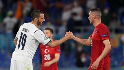 Италия в матче открытия чемпионата Европы крупно обыграла Турцию