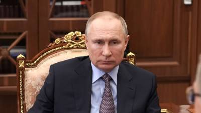 Путин подписал закон, разрешающий пожарным проверять документы граждан