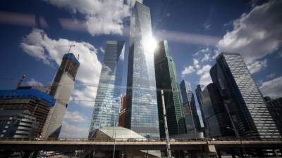 Девушка выпала из окна 86-го этажа башни в Москва-Сити и погибла