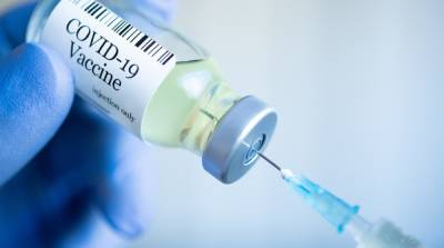 Вакцинация: две прививки уже получили более 230 тысяч украинцев