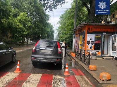 В Одессе на Сегедской Honda сбила ребенка на самокате