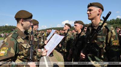 ФОТОФАКТ: Военнослужащие нового пополнения торжественно приняли присягу в Борисове