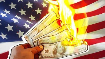 Суслов отметил угрозу для доллара из-за давления США на РФ и КНР