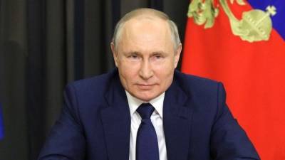 Путин награждает лауреатов государственных премий и Героев Труда в Кремле