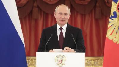 Путин заявил о колоссальном значении ценностей россиян для движения вперед