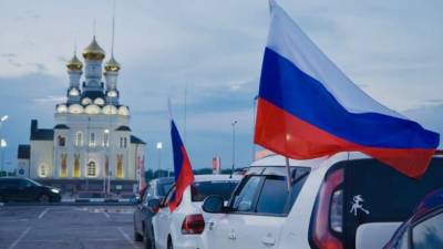 Молодежка ОНФ провела в День России флешмоб от Камчатки до Калининграда