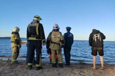 Одного из утонувших в Петрозаводске подростков дважды доставали из-под воды
