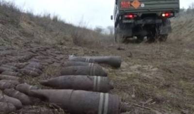 В Бердянске на жилой улице случайно был обнаружен схрон старых боеприпасов. ФОТО