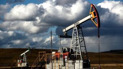 Цена нефти впервые за два года превысила $73 за баррель