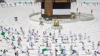 Саудовская Аравия в 2021 году пустит на хадж лишь 60 тыс. мусульман страны
