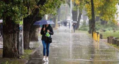 Ливни с грозами и градом: в Украине объявили штормовое предупреждение на все выходные