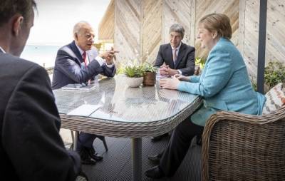 Меркель обсудила с Байденом его будущую встречу с Путиным и «СП-2»