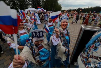 Концерты и патриотические акции: как в Ленинградской области отмечали День России