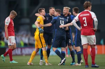 Датская сборная уступила финнам в матче Евро после госпитализации Эриксена