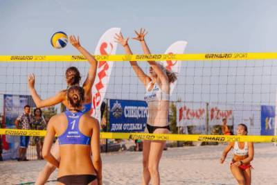 На левом берегу Дона стартовал фестиваль пляжного волейбола «Комус Fest»