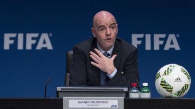 Упавшего без сознания Эриксена поддержали президенты УЕФА и ФИФА