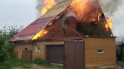 Останки трех человек нашли в Якутске после пожара в частном доме