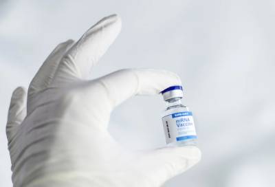 В Совфеде призвали к более эффективной рекламе вакцинации от коронавируса
