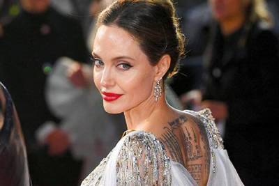 Анджелина Джоли: «Я хочу и дальше причинять себе боль»