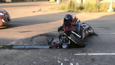 Мотоциклиста увезли в реанимацию после встречи с иномаркой на Колтушском шоссе