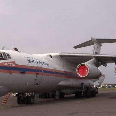 В тушении лесного пожара в Иркутской области задействовали самолет МЧС