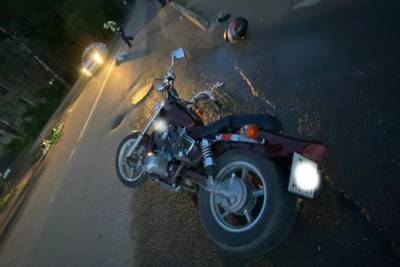 В Твери велосипедист сделал неожиданный маневр и попал под мотоцикл