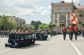 В Череповце выпускники инженерного училища получили офицерские звания