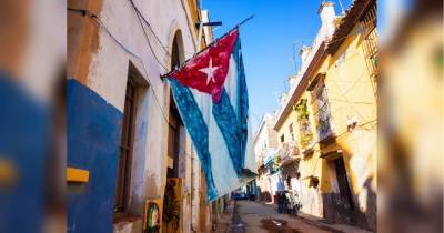 Куба забороняє ходіння в країні долара США: туристів просять не ввозити американську валюту