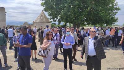 Иностранные дипломаты посетили разрушенный армянами комплекс «Имарет» в Агдаме (ФОТО)