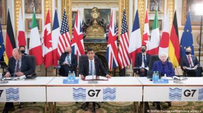 Послы G7 договорилась пожертвовать миллиард доз COVID-вакцин