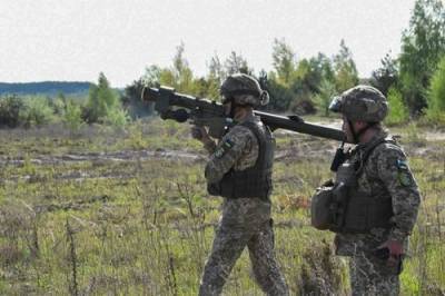 Эксперт Юрий Кнутов: офицеры НАТО готовят армию Украины к атаке по республикам Донбасса