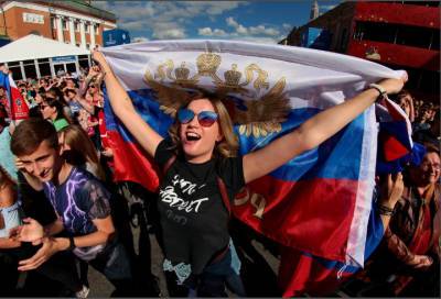 В день матча Россия – Бельгия шаттлы в Петербурге перевезли порядка 8 тысяч человек