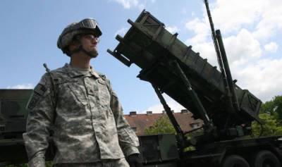Слуцкий: отказ НАТО от ядерных ракет в Европе снизит напряженность